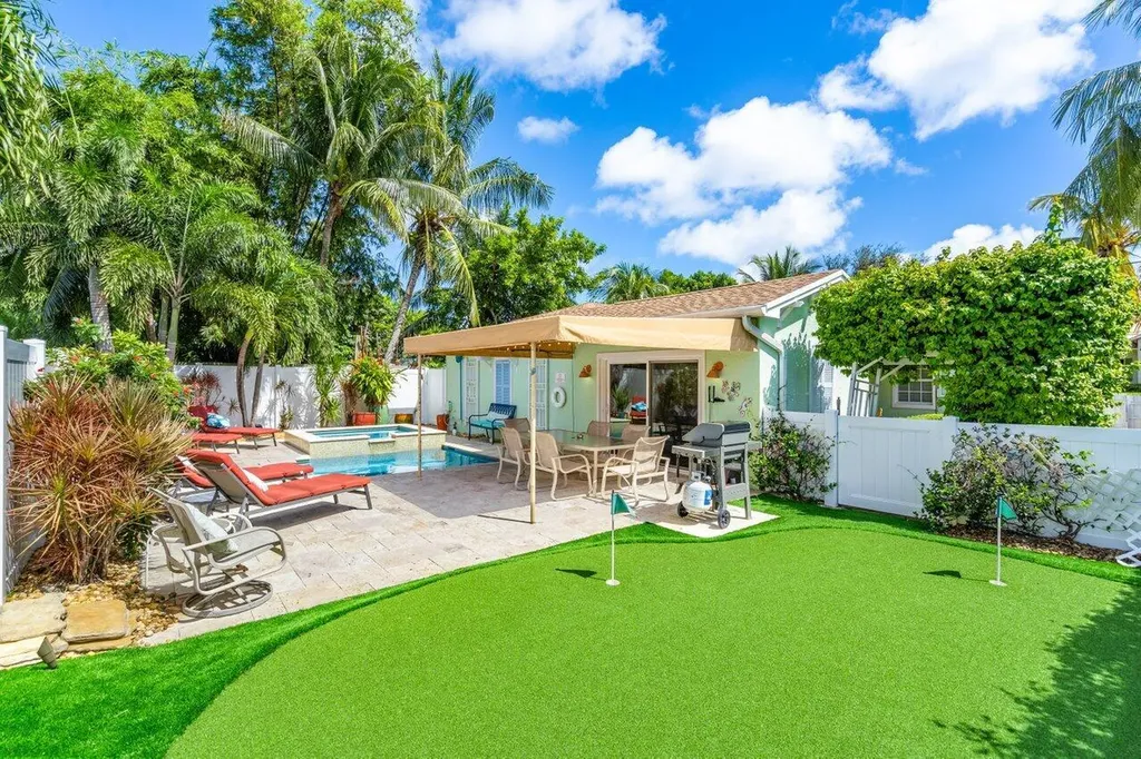 520 NE 3rd Avenue Delray Beach FL 33444