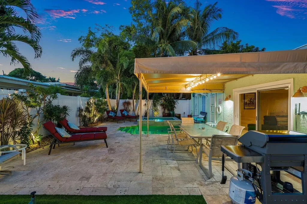 520 NE 3rd Avenue Delray Beach FL 33444