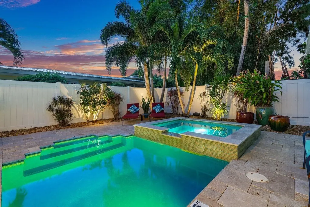 520 NE 3rd Avenue Delray Beach FL 33444