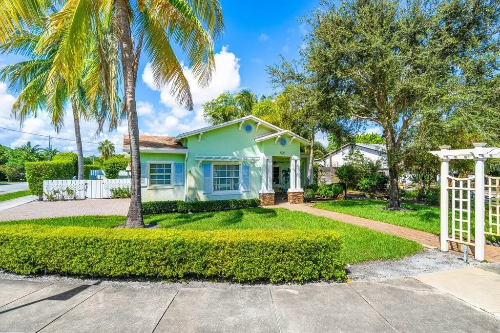 520 NE 3rd Avenue Delray Beach FL 33444