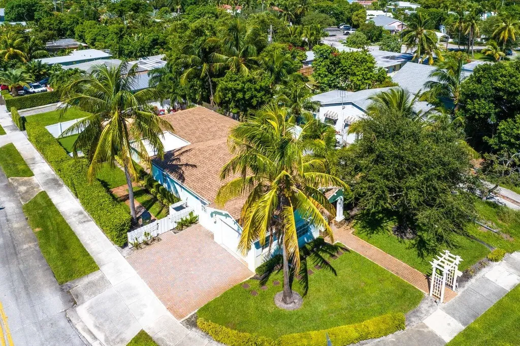 520 NE 3rd Avenue Delray Beach FL 33444