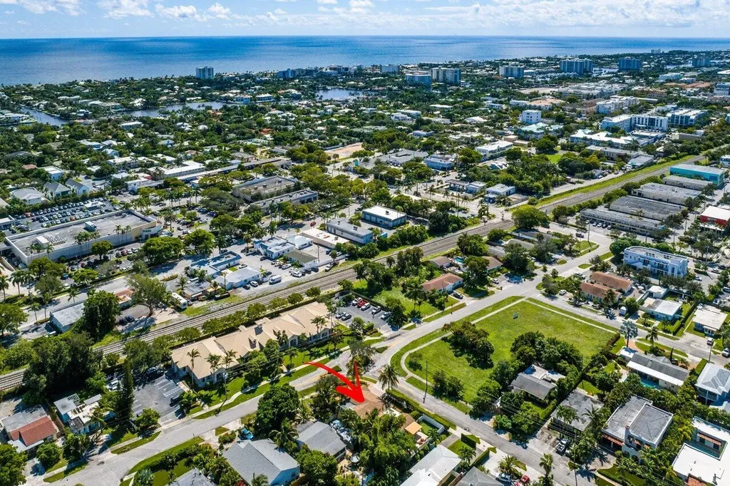520 NE 3rd Avenue Delray Beach FL 33444