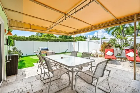 520 NE 3rd Avenue Delray Beach FL 33444