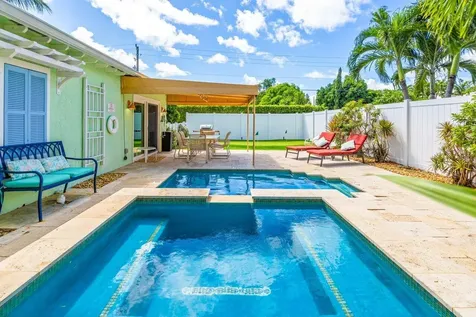 520 NE 3rd Avenue Delray Beach FL 33444