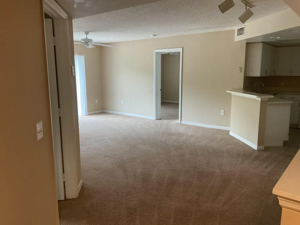 4163 N Haverhill Road West Palm Beach FL 33417