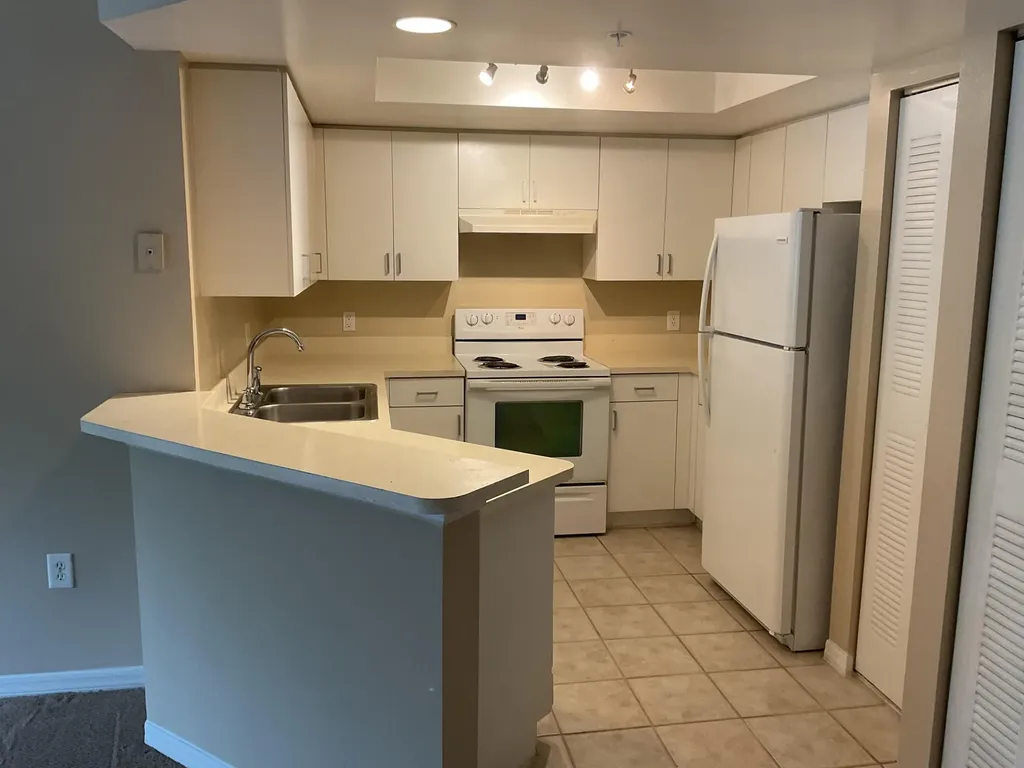 4163 N Haverhill Road West Palm Beach FL 33417