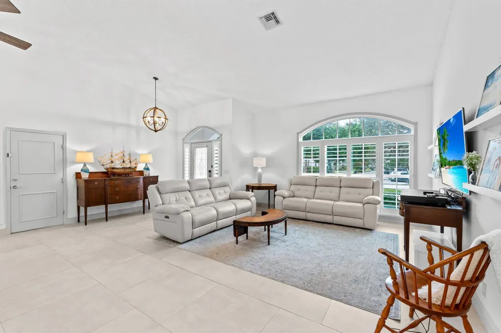 10223 Hunt Club Lane Palm Beach Gardens FL 33418