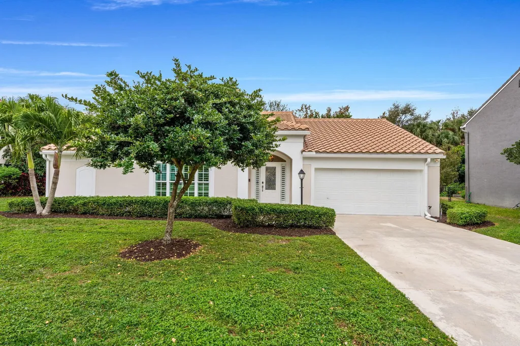 10223 Hunt Club Lane Palm Beach Gardens FL 33418