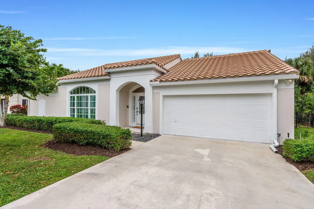 10223 Hunt Club Lane Palm Beach Gardens FL 33418