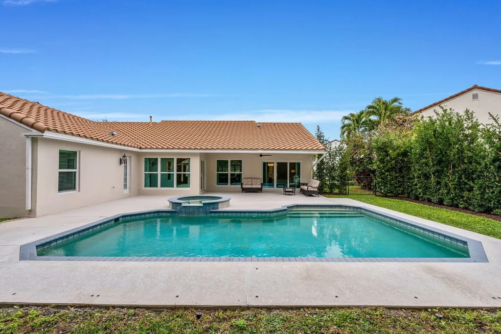 10223 Hunt Club Lane Palm Beach Gardens FL 33418