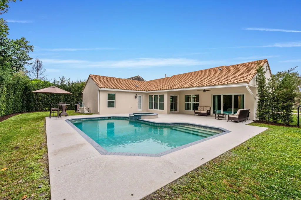 10223 Hunt Club Lane Palm Beach Gardens FL 33418