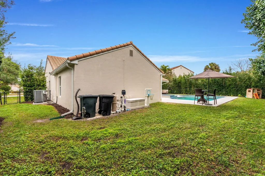 10223 Hunt Club Lane Palm Beach Gardens FL 33418