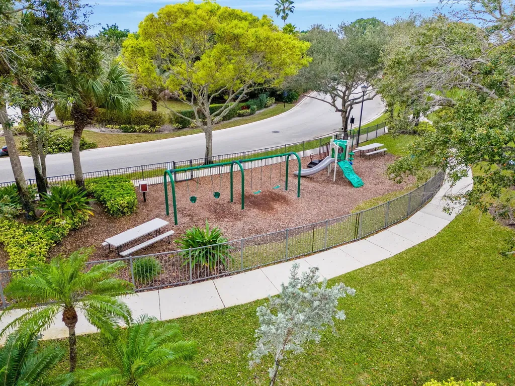 10223 Hunt Club Lane Palm Beach Gardens FL 33418