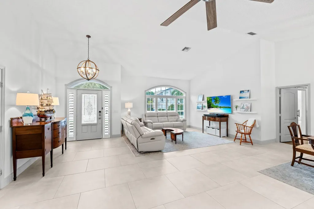 10223 Hunt Club Lane Palm Beach Gardens FL 33418
