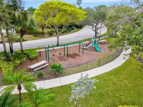 10223 Hunt Club Lane Palm Beach Gardens FL 33418