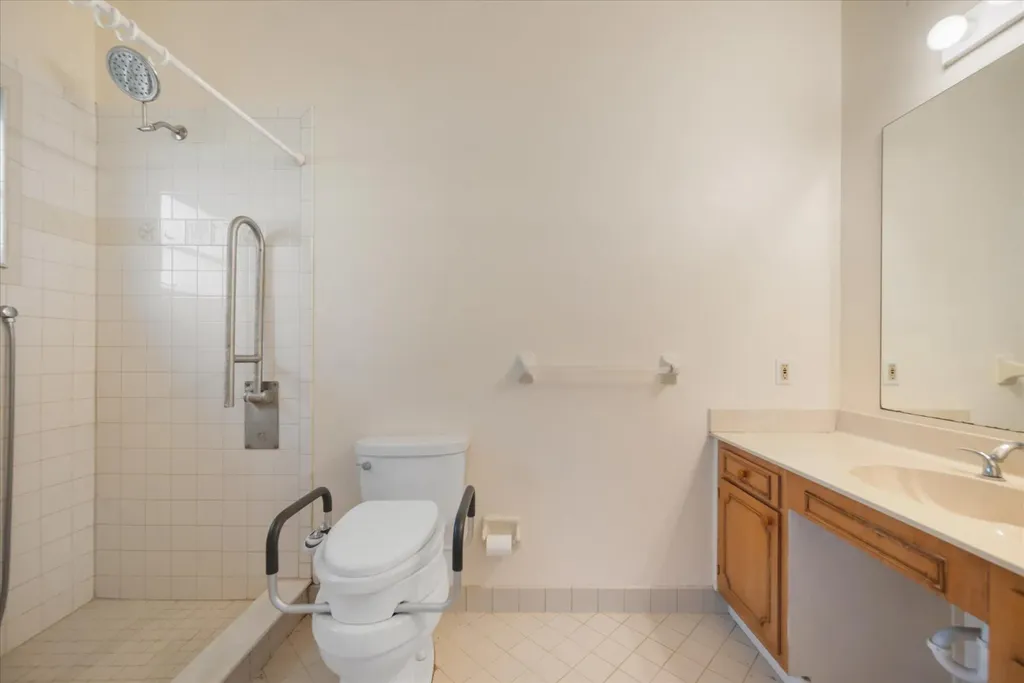 24 N Via Lucindia Drive N Sewalls Point FL 34996