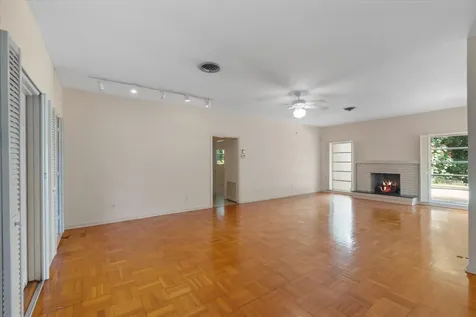 24 N Via Lucindia Drive N Sewalls Point FL 34996
