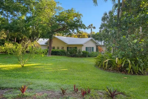 24 N Via Lucindia Drive N Sewalls Point FL 34996