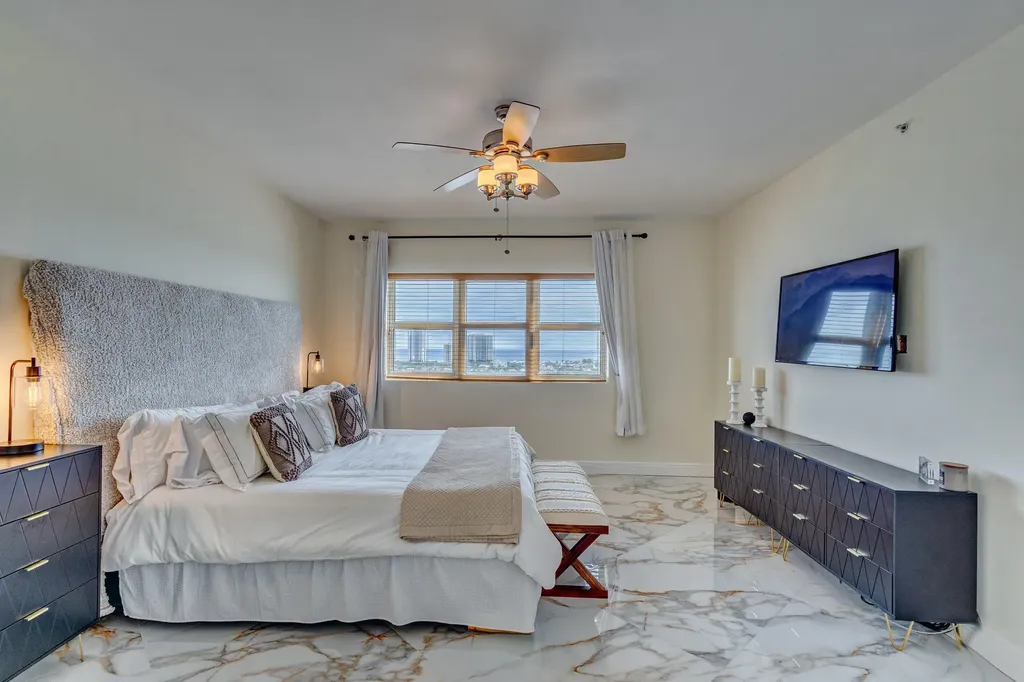 2640 Lake Shore Drive Riviera Beach FL 33404