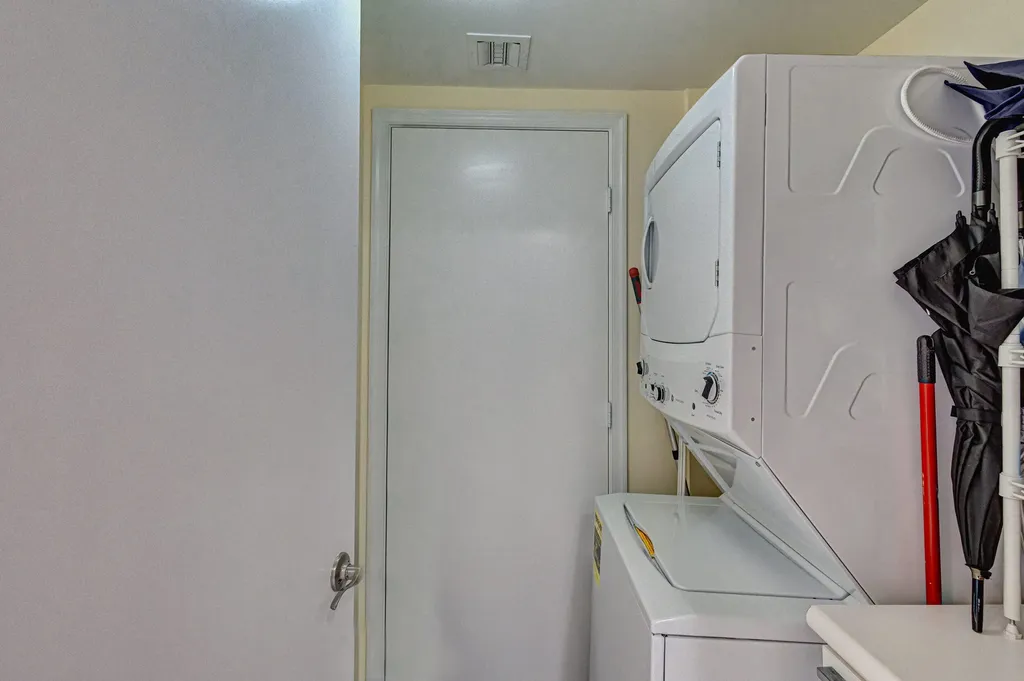 2640 Lake Shore Drive Riviera Beach FL 33404