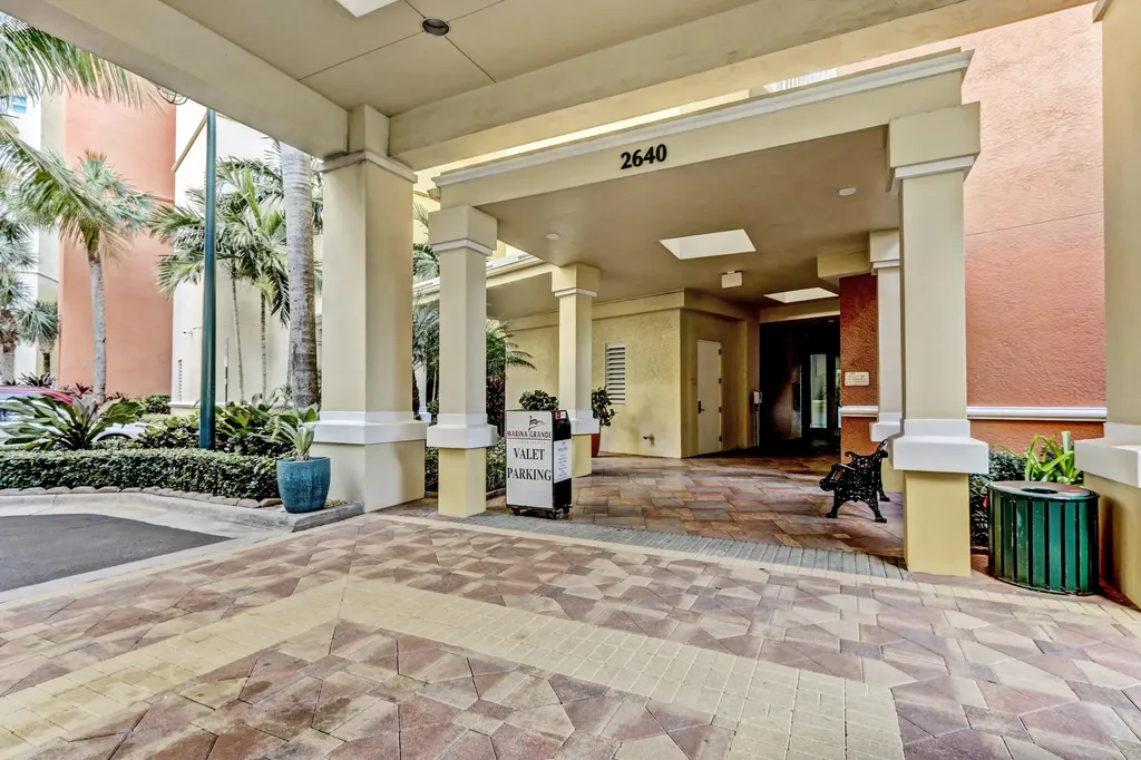 2640 Lake Shore Drive Riviera Beach FL 33404