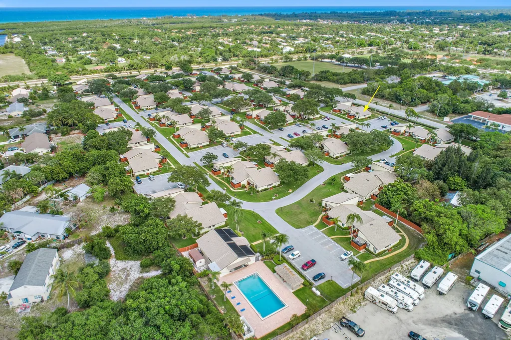 7916 SE Villa Circle Hobe Sound FL 33455