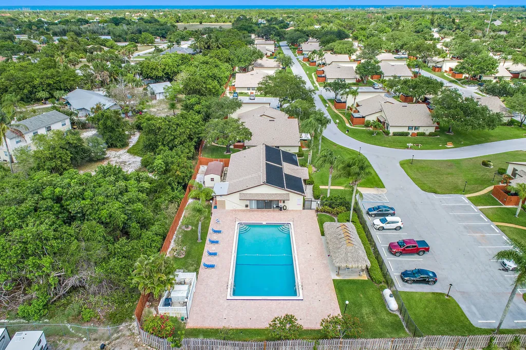 7916 SE Villa Circle Hobe Sound FL 33455