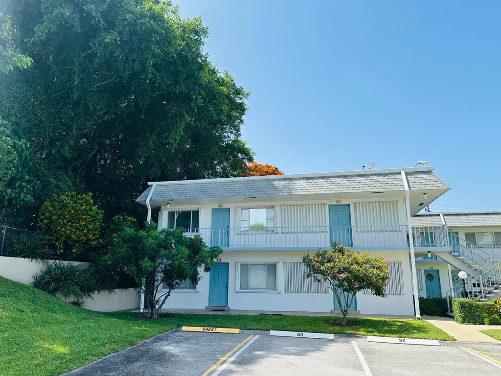 3402 Cynthia Lane Lake Worth Beach FL 33461