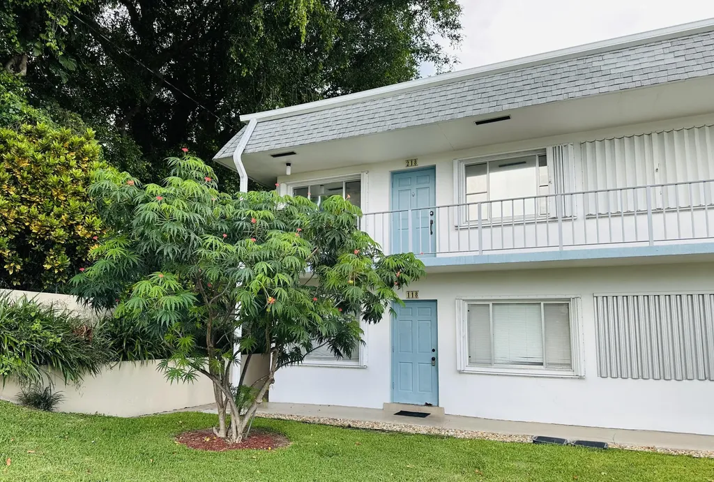 3402 Cynthia Lane Lake Worth Beach FL 33461