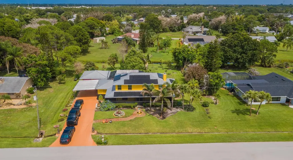 2937 SE Darien Road Port St Lucie FL 34952