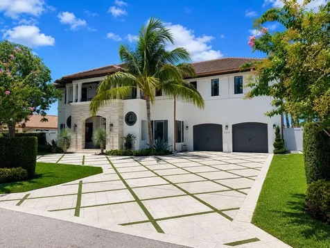 4001 NE 24th Avenue Lighthouse Point FL 33064