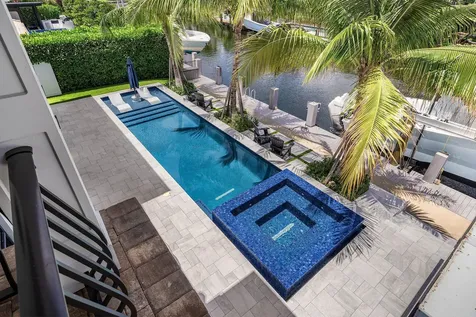 4001 NE 24th Avenue Lighthouse Point FL 33064