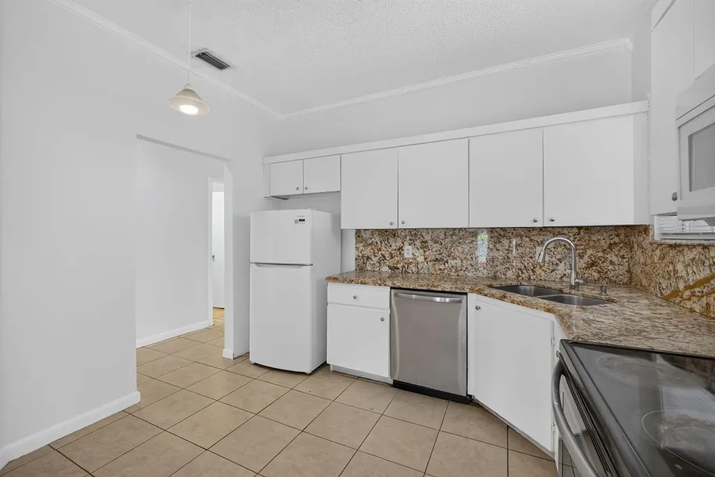 3871 Circle Lake Drive West Palm Beach FL 33417