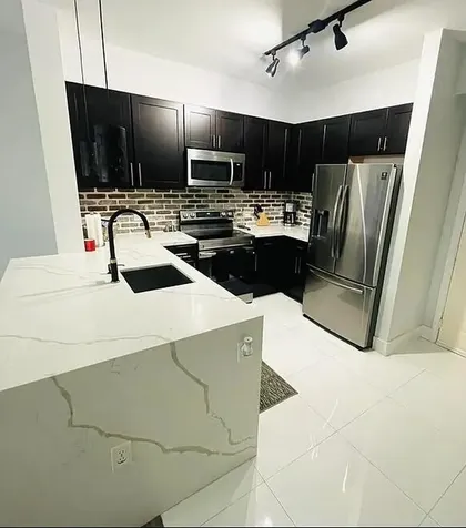 533 NE 3rd Avenue Fort Lauderdale FL 33301