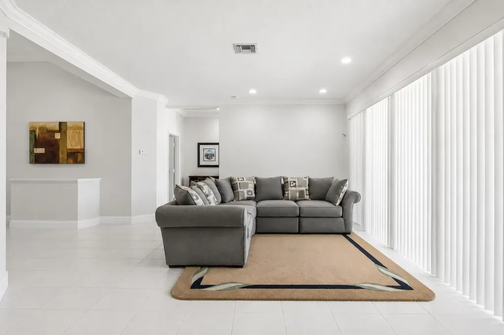 517 SE 7th Avenue Deerfield Beach FL 33441