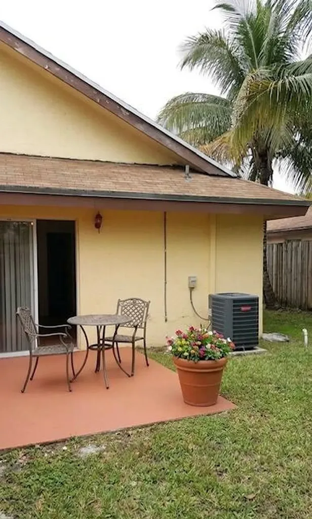 6534 Harbour Road North Lauderdale FL 33068