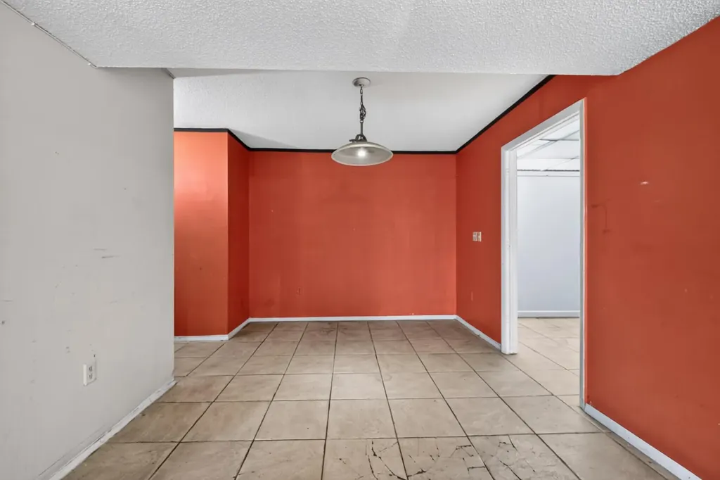 4172 Inverrary Drive Lauderhill FL 33319