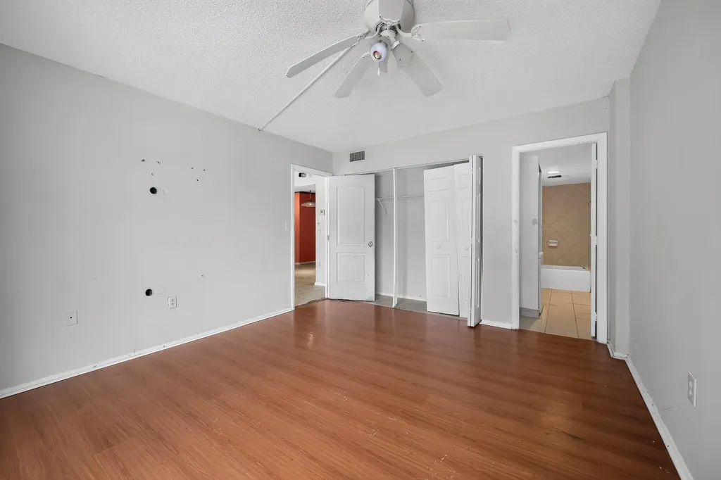 4172 Inverrary Drive Lauderhill FL 33319
