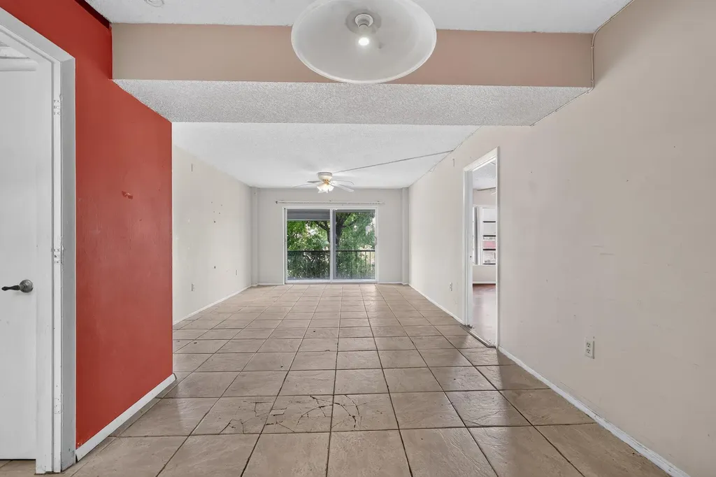 4172 Inverrary Drive Lauderhill FL 33319