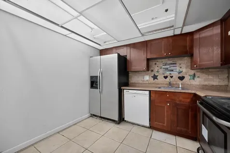 4172 Inverrary Drive Lauderhill FL 33319