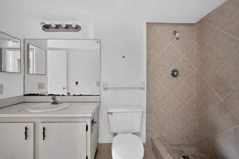 4172 Inverrary Drive Lauderhill FL 33319