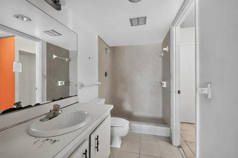 4172 Inverrary Drive Lauderhill FL 33319