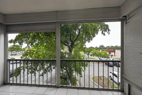 4172 Inverrary Drive Lauderhill FL 33319