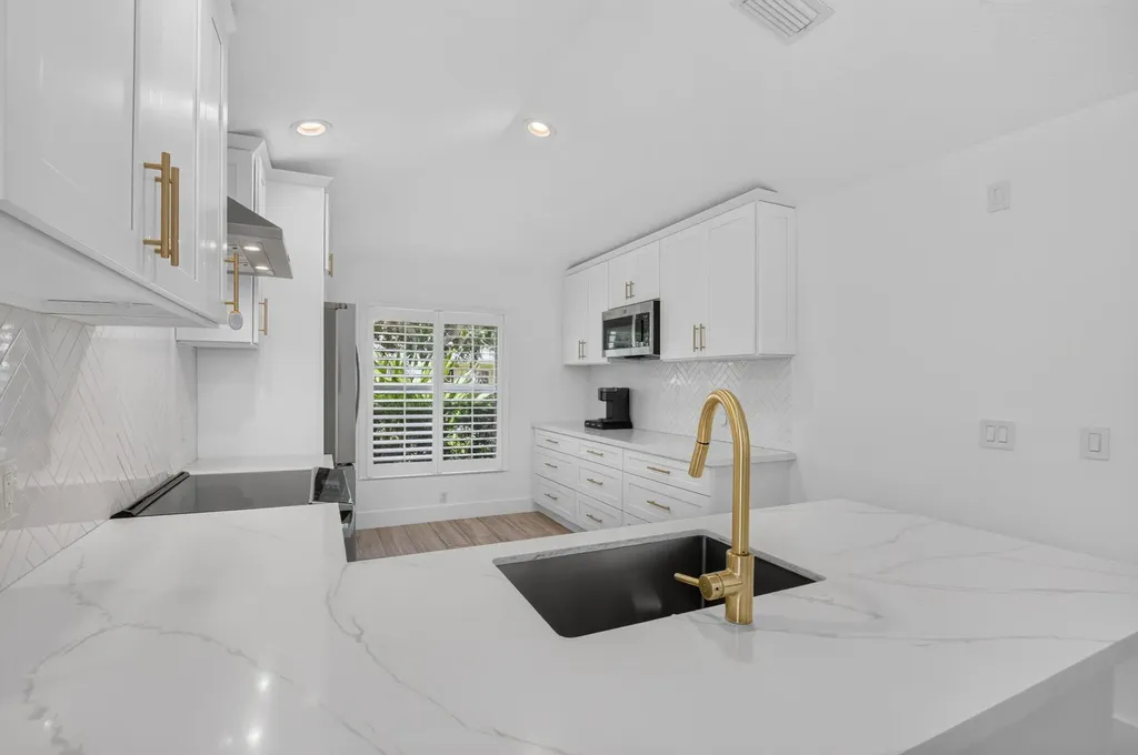 621 Anchor Point Delray Beach FL 33444