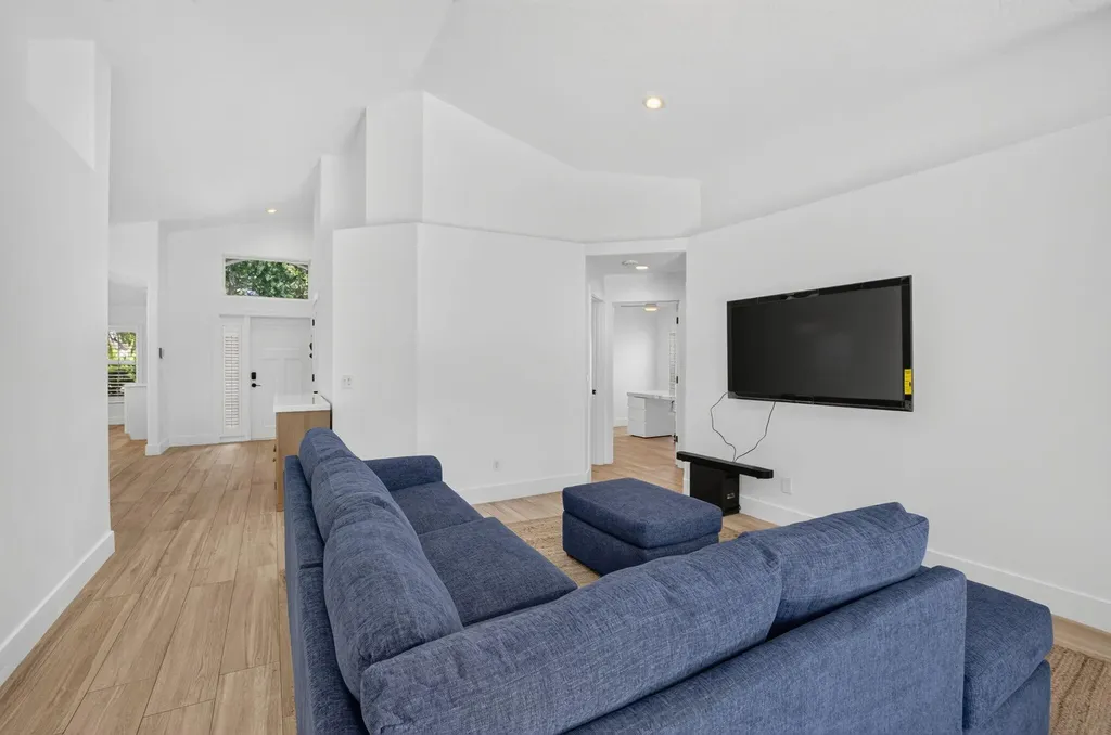 621 Anchor Point Delray Beach FL 33444