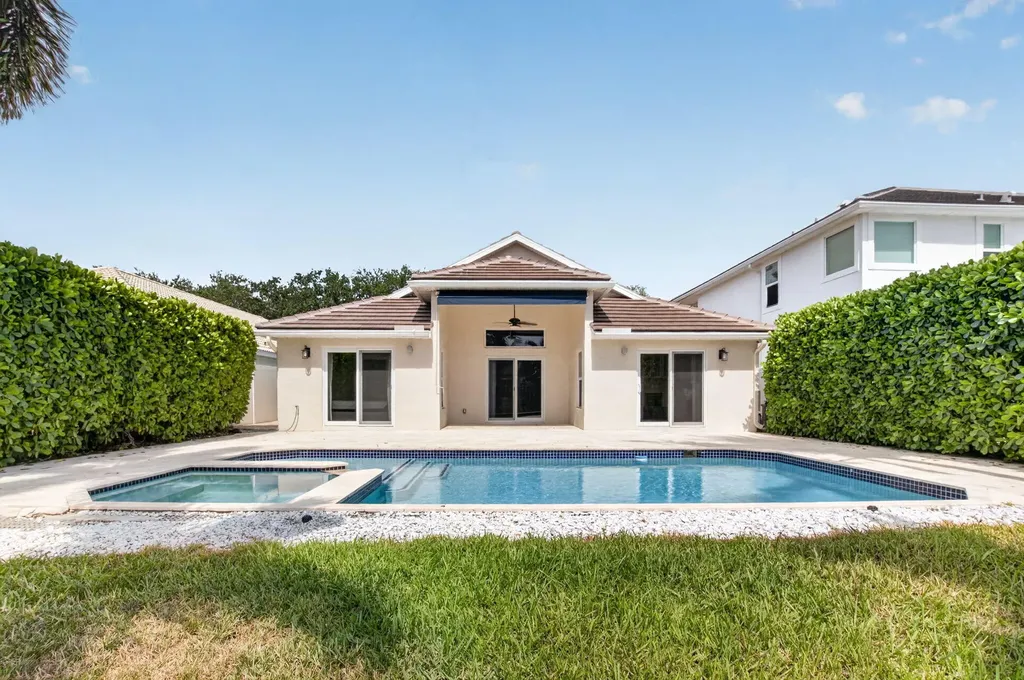 621 Anchor Point Delray Beach FL 33444