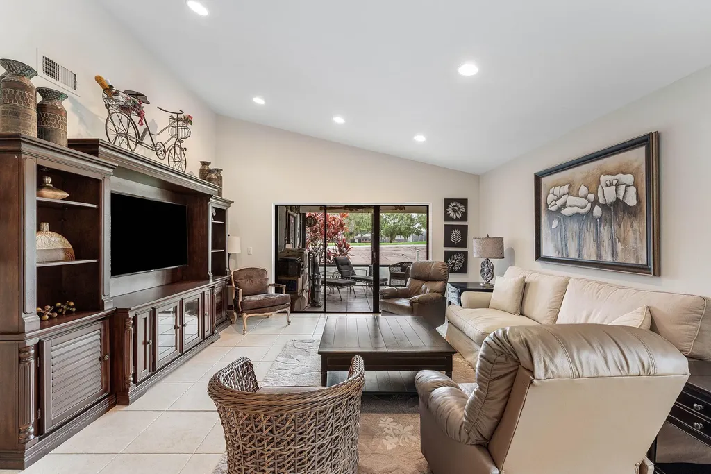 1 Stratford Drive E Boynton Beach FL 33436