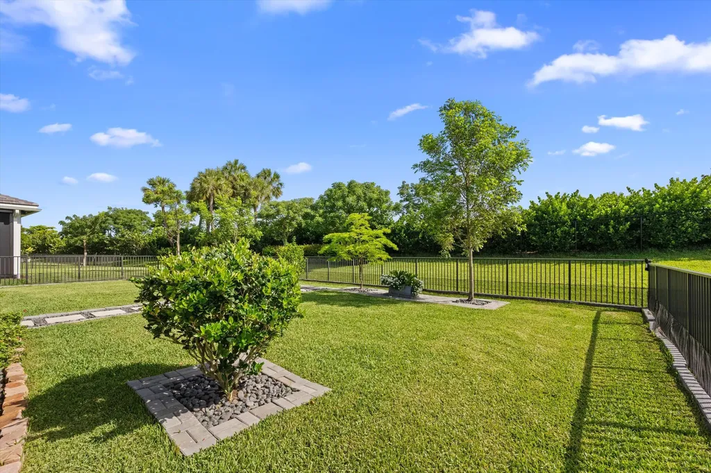 5432 Saint Armands Way Westlake FL 33470