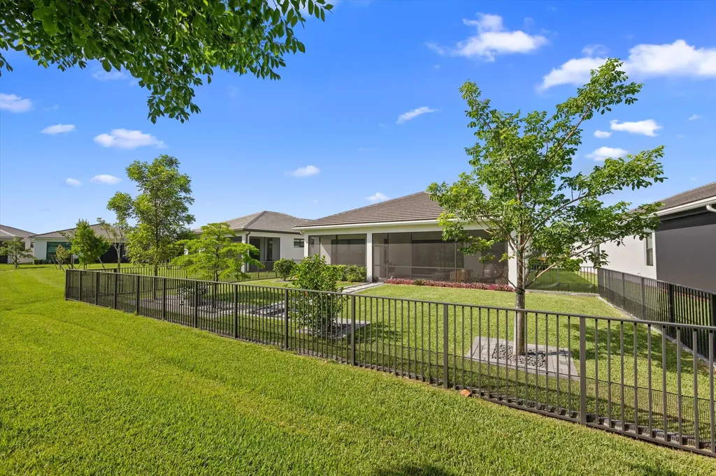 5432 Saint Armands Way Westlake FL 33470