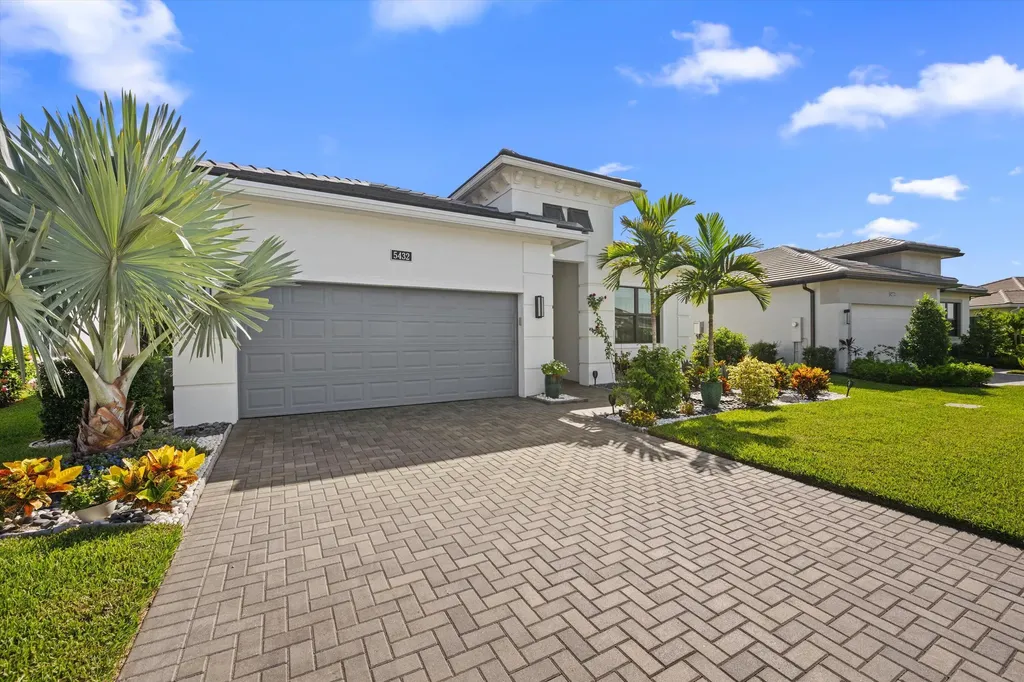 5432 Saint Armands Way Westlake FL 33470